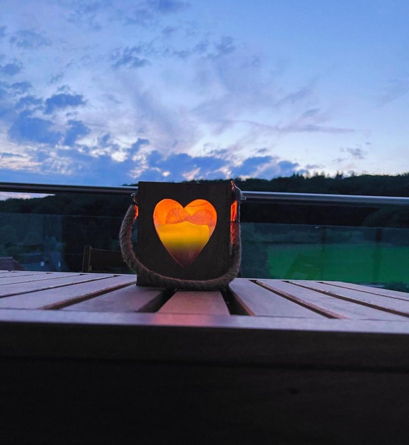 Eifelsuiten - Mit Sauna, Kamin Und Balkon In Der Vulkaneifel - Kerpen Loogh *