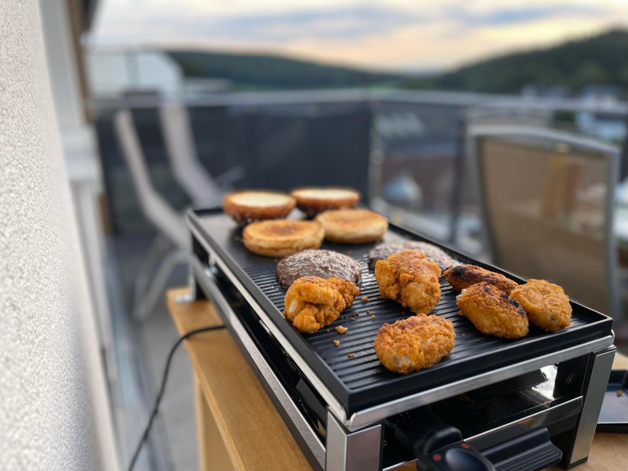 Eifelsuiten - Mit Sauna, Kamin Und Balkon In Der Vulkaneifel - Kerpen Loogh Apartment *