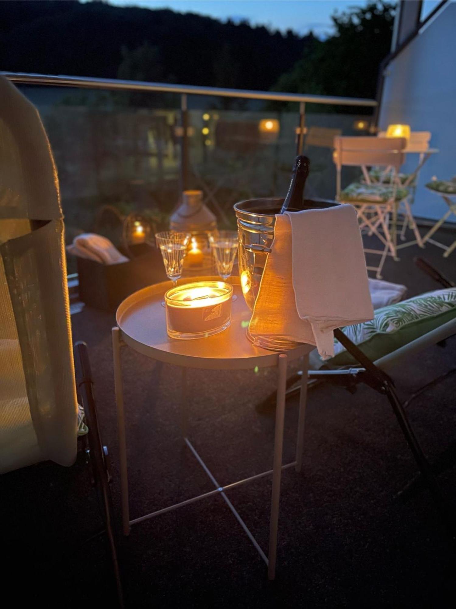Eifelsuiten - Mit Sauna, Kamin Und Balkon In Der Vulkaneifel - Kerpen Loogh Apartment
