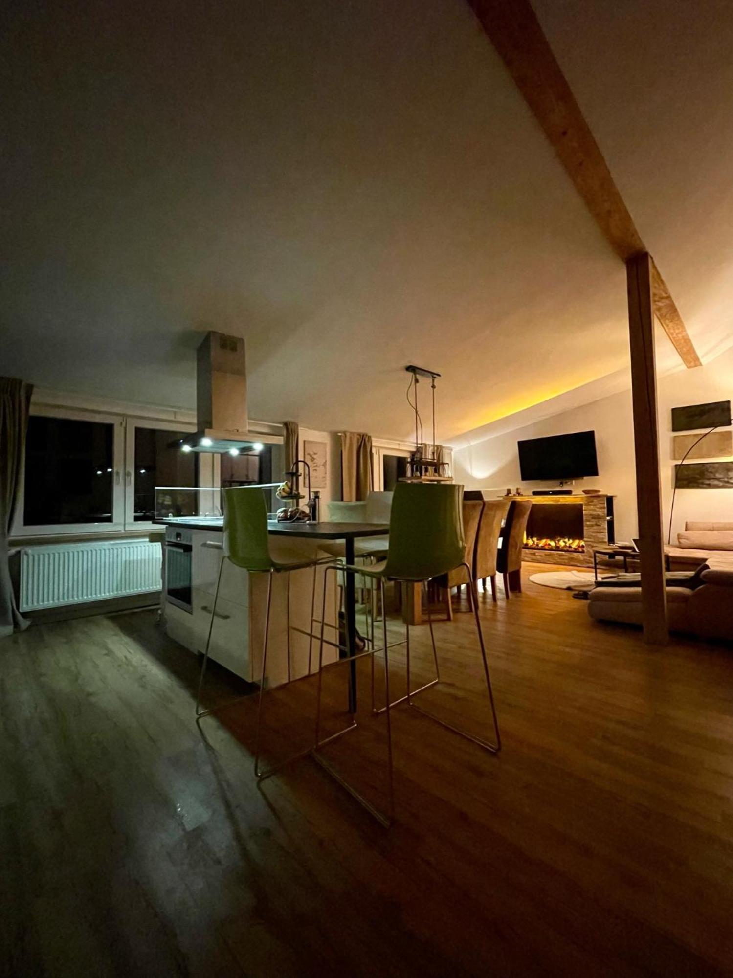 Eifelsuiten - Mit Sauna, Kamin Und Balkon In Der Vulkaneifel - Kerpen Loogh *
